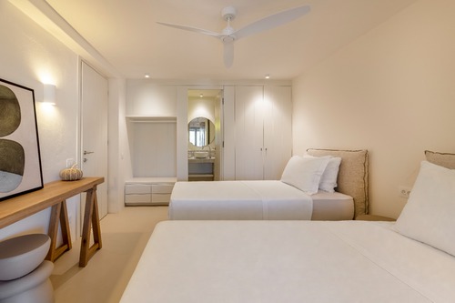 Αmarea Breeze Villa Kea - Nevermind Property Management