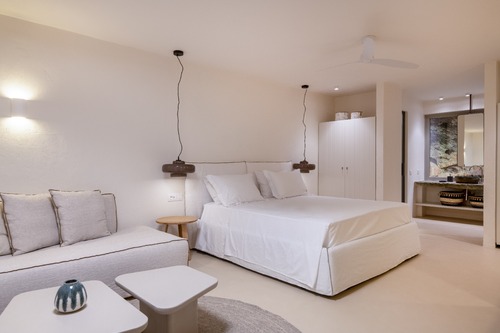 Αmarea Breeze Villa Kea - Nevermind Property Management