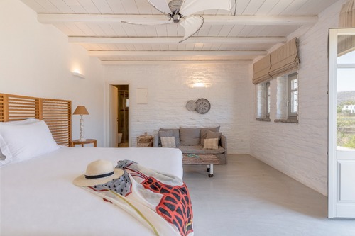 Αmarea Breeze Villa Kea - Nevermind Property Management
