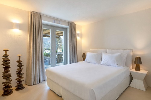Αmarea Breeze Villa Kea - Nevermind Property Management