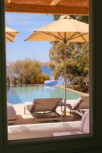 Okeanos Kea Suites - Nevermind Property Management