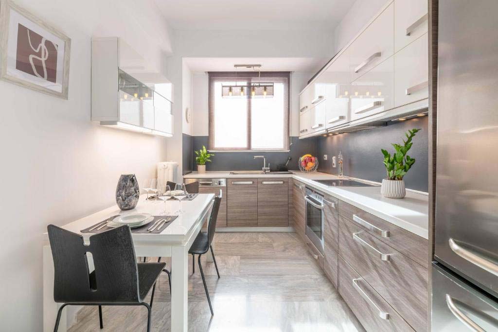 Foothills of Thiseio - Nevermind Property Management