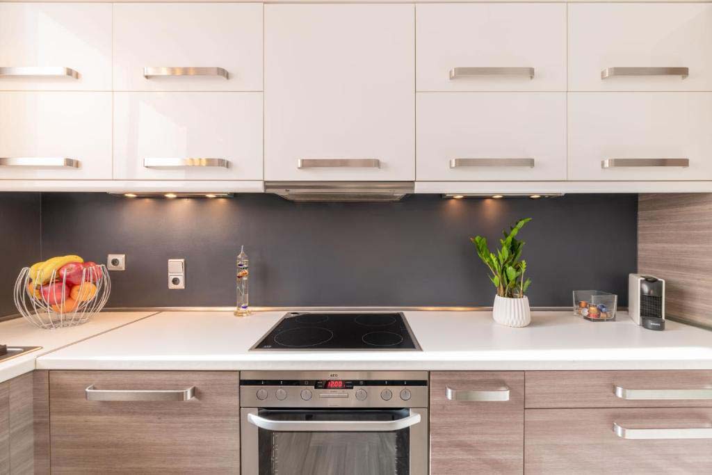 Foothills of Thiseio - Nevermind Property Management