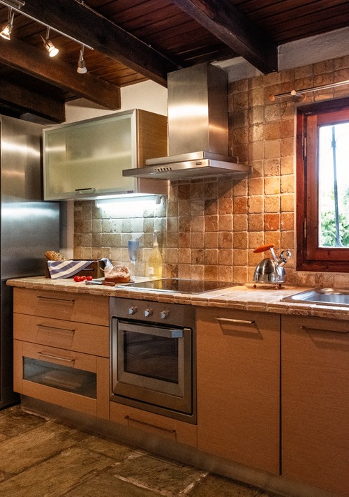Private Beach Residence Livanates - Nevermind Property Management