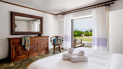Private Beach Residence Livanates - Nevermind Property Management