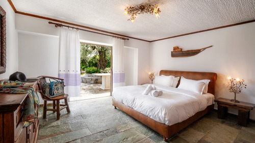 Private Beach Residence Livanates - Nevermind Property Management