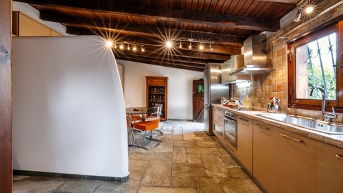 Private Beach Residence Livanates - Nevermind Property Management