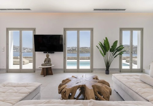 Ornos Villas Myconos - Nevermind Property Management