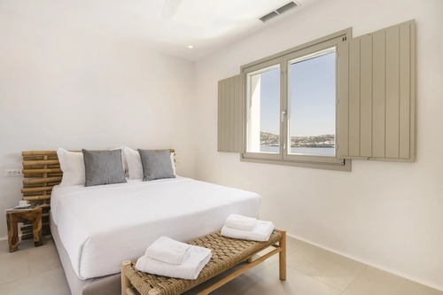 Ornos Villas Myconos - Nevermind Property Management