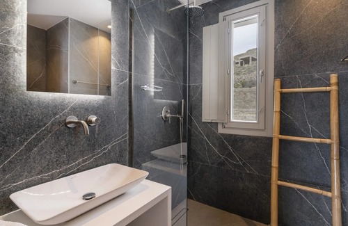 Ornos Villas Myconos - Nevermind Property Management