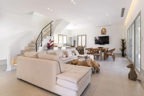 Ornos Villas Myconos - Nevermind Property Management